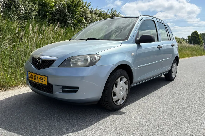 Mazda 2 (2003)