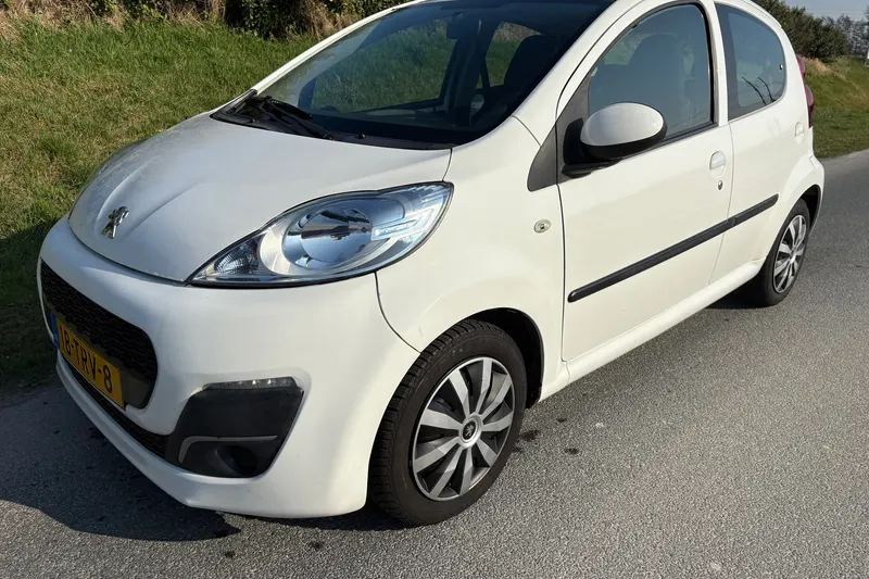 Peugeot 107 (2012)