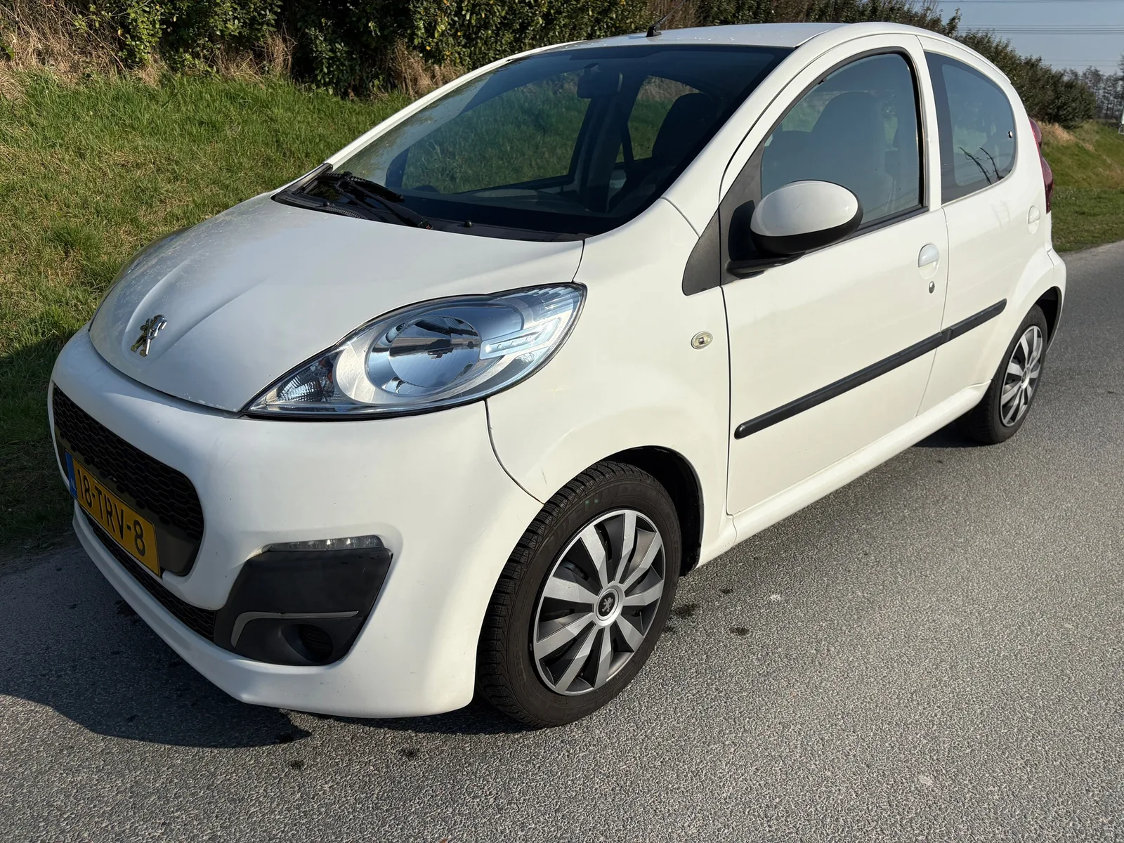 Peugeot 107 (2012) — foto 1