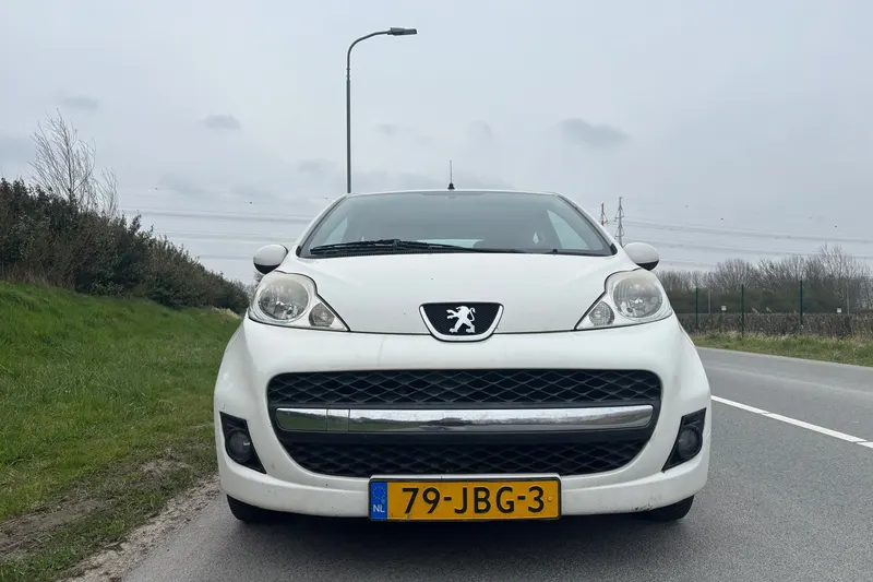 Peugeot 107 (2009)