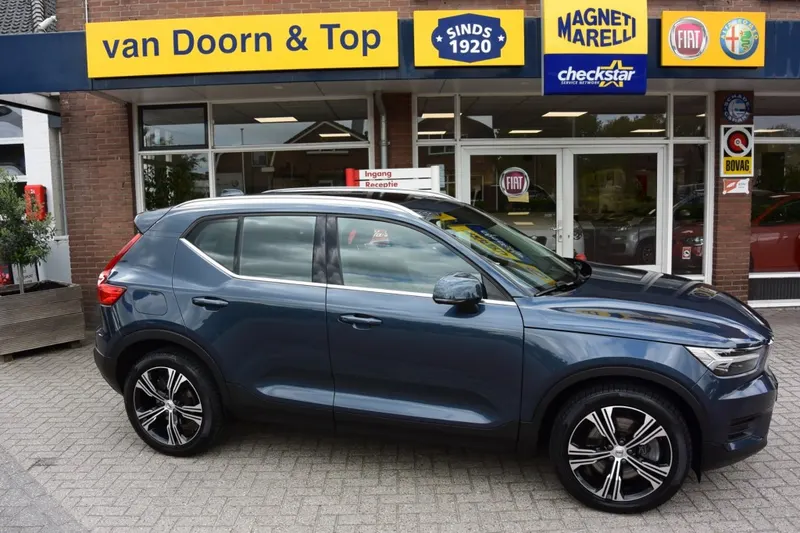 Volvo XC40 (2022)