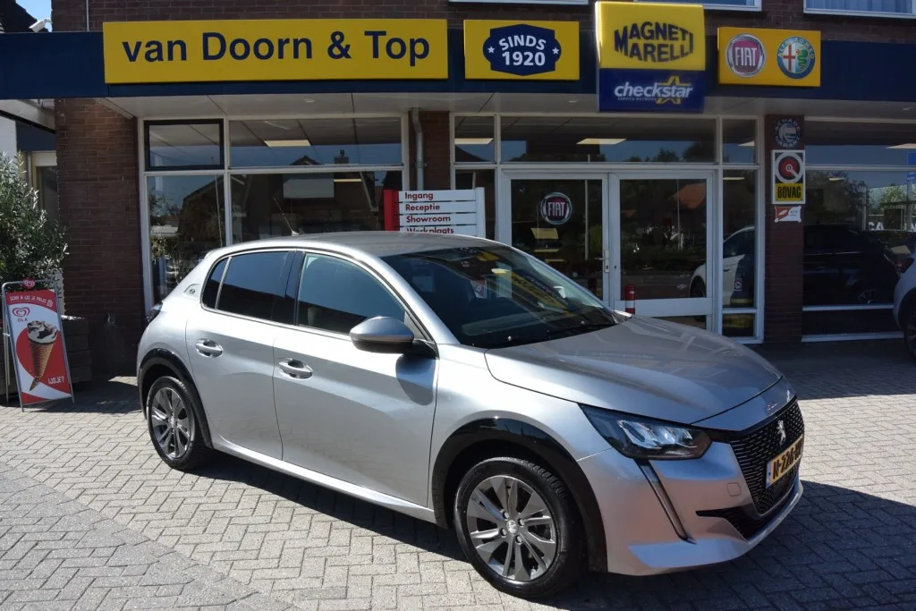 Peugeot e-208 (2021) — foto 1