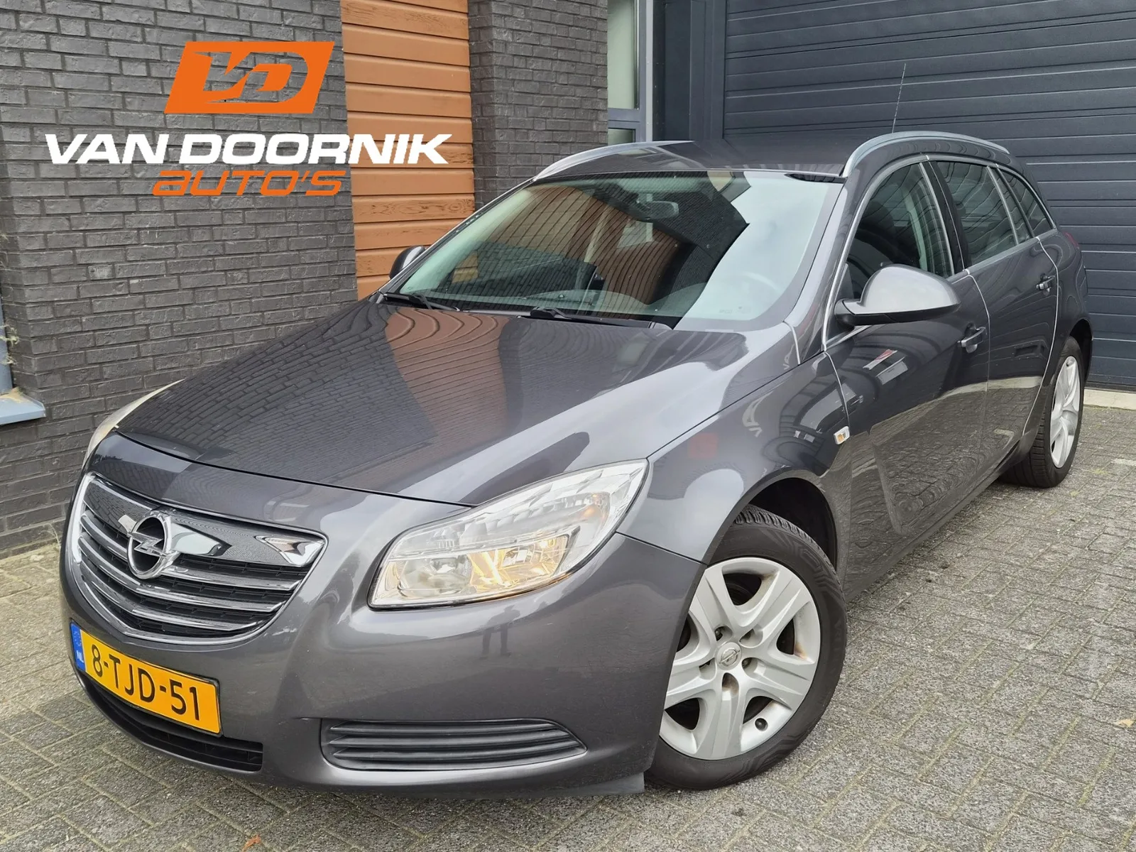 Opel Insignia (2011) — foto 1