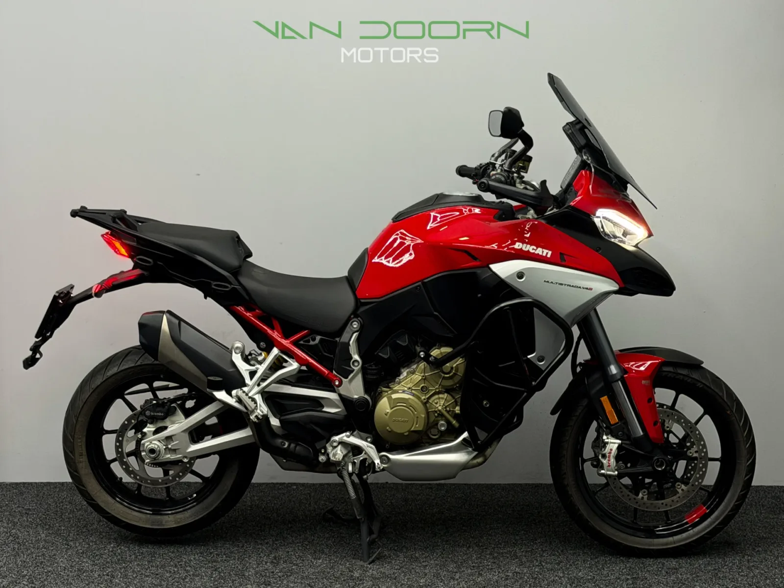 Ducati Multistrada V4S (2023) — foto 1