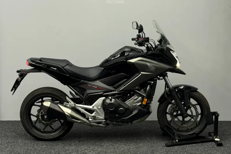 Honda NC750X (2020)