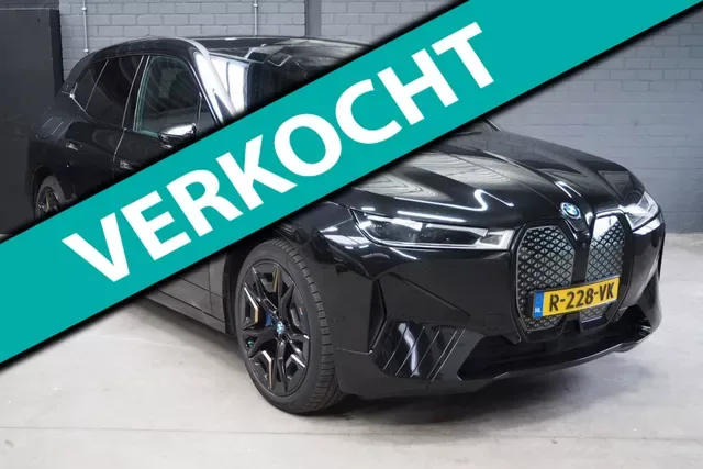 BMW iX (2022) — foto 1