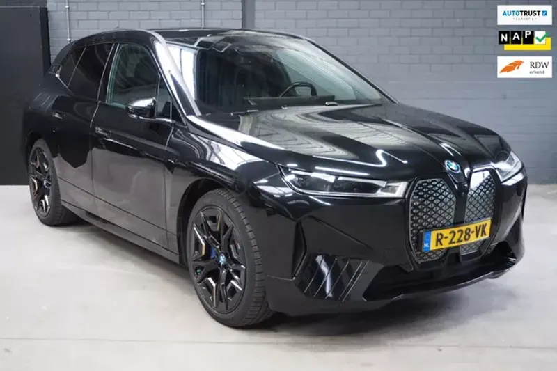 BMW iX (2022)