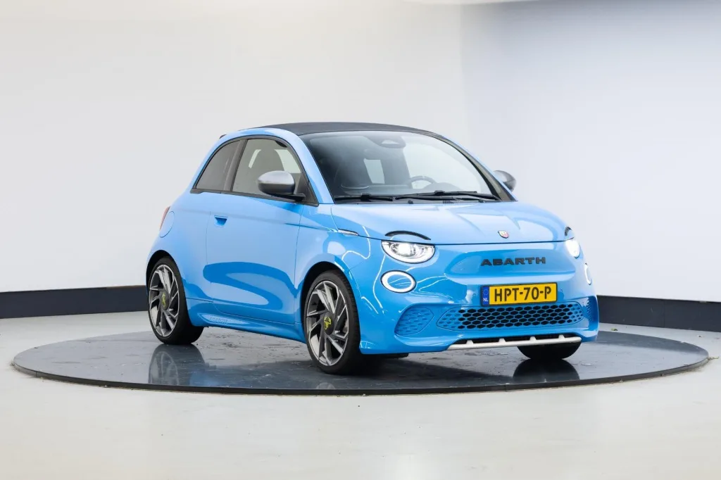Abarth 595 (2023) — foto 1