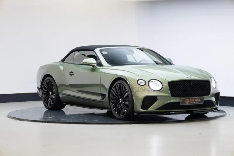 Bentley Continental GTC (2021)
