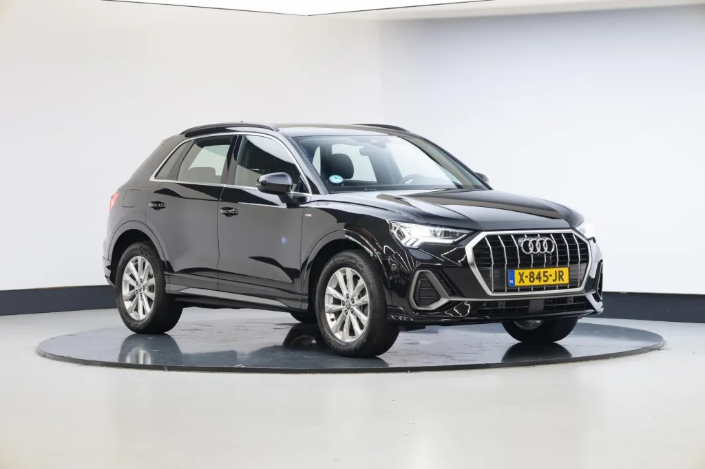 Audi Q3 (2022) — foto 1