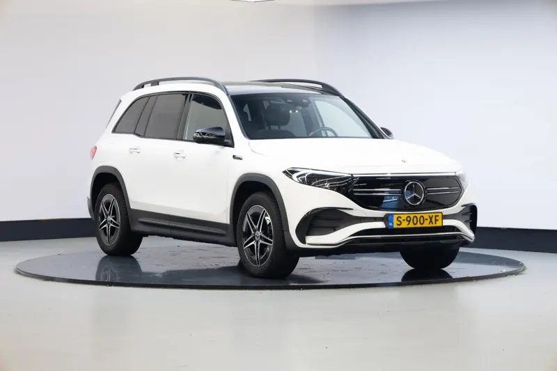 Mercedes-Benz EQB (2023)