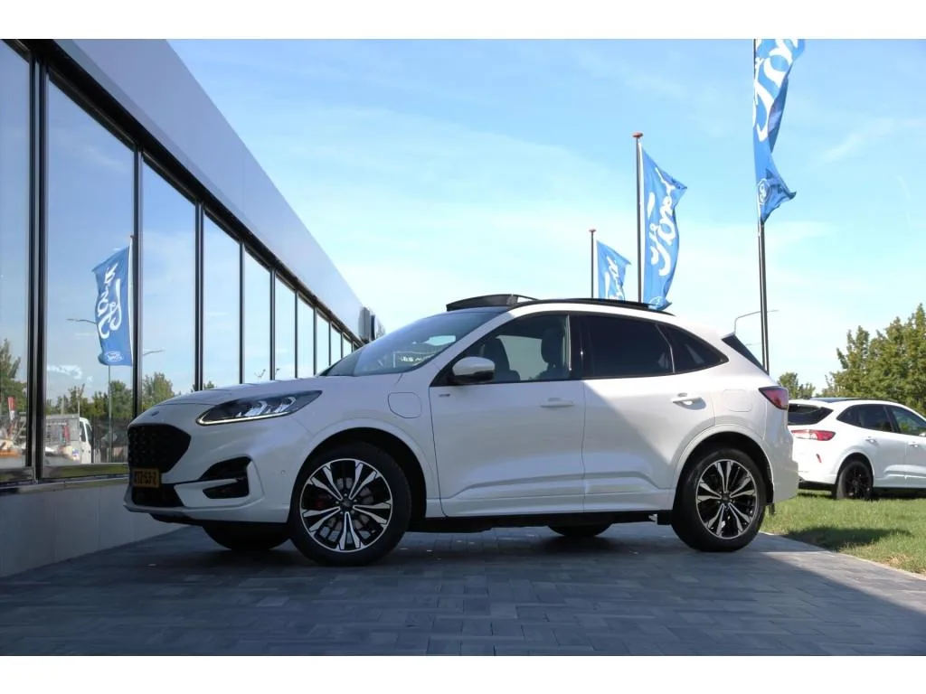 Ford Kuga (2022) — foto 1