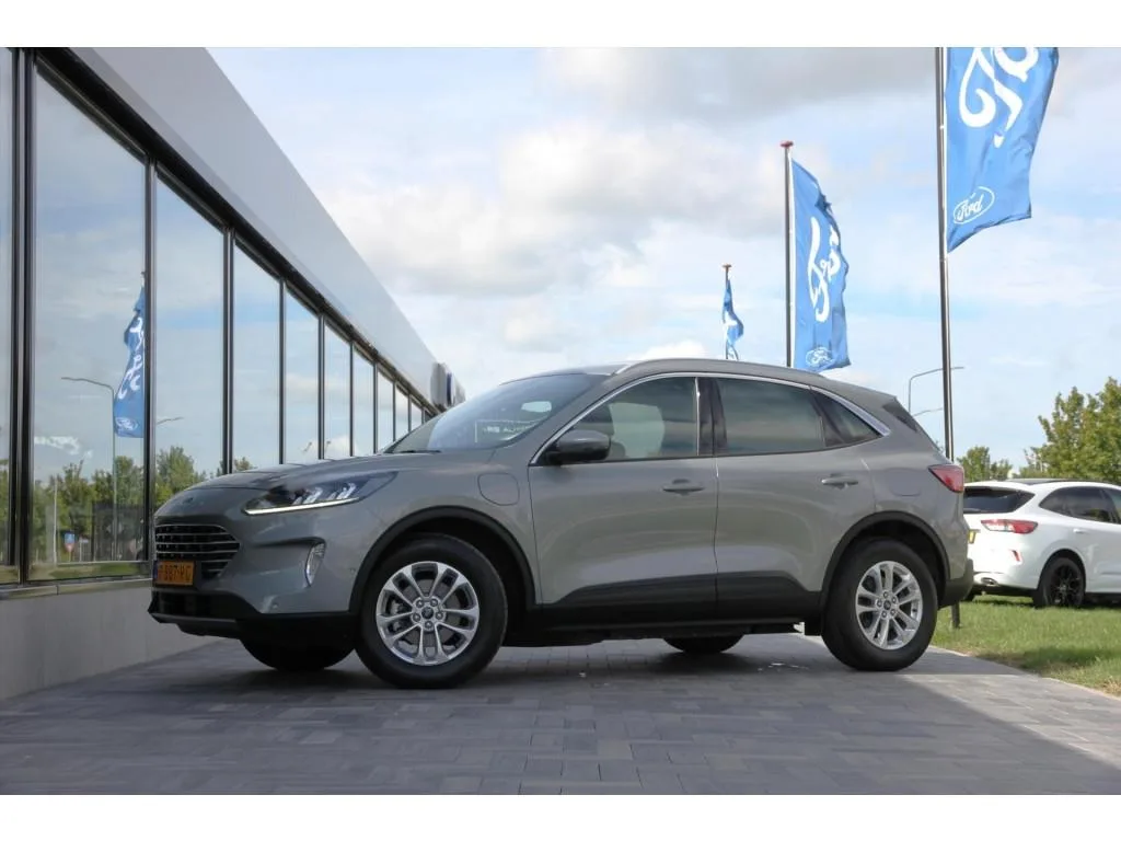 Ford Kuga (2023) — foto 1