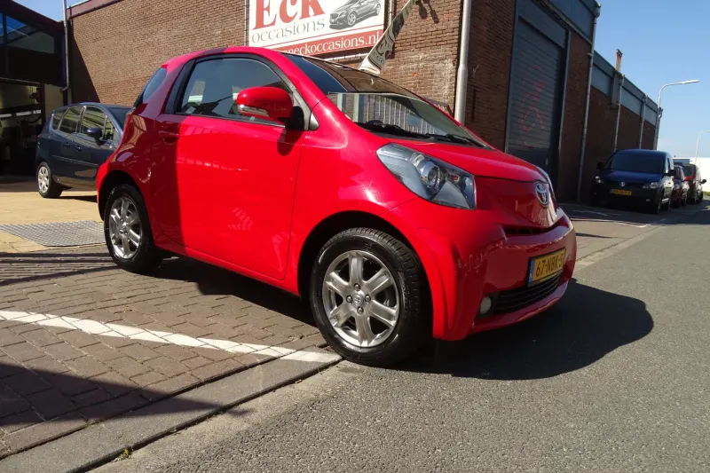 Toyota IQ (2010)