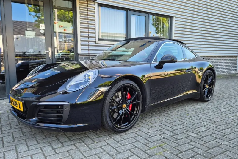 Porsche 911 (2016)