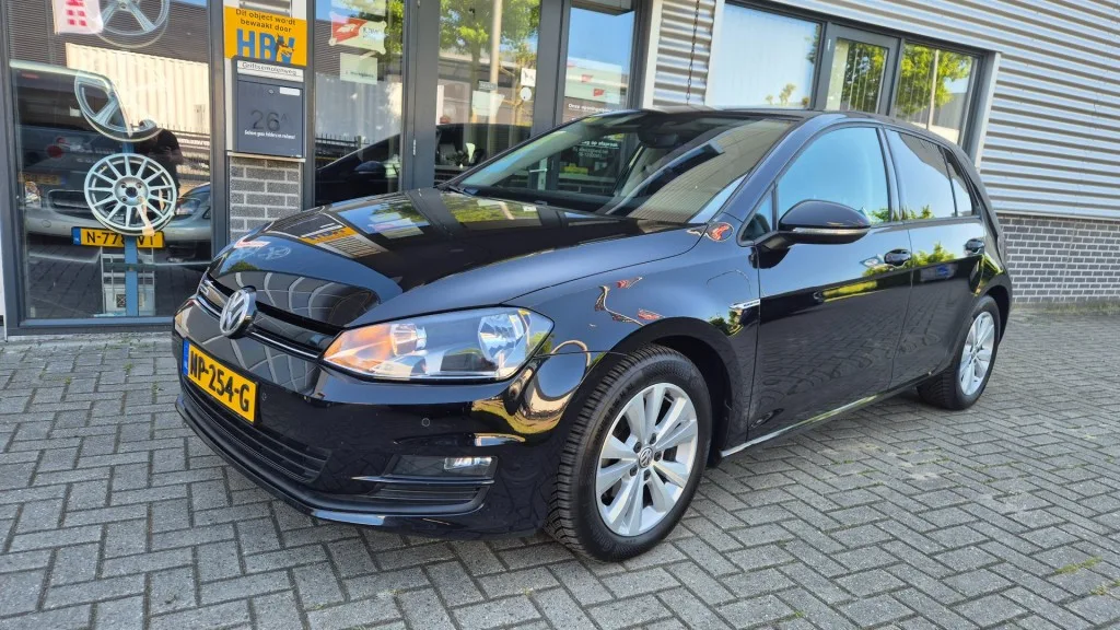 Volkswagen Golf (2017) — foto 1