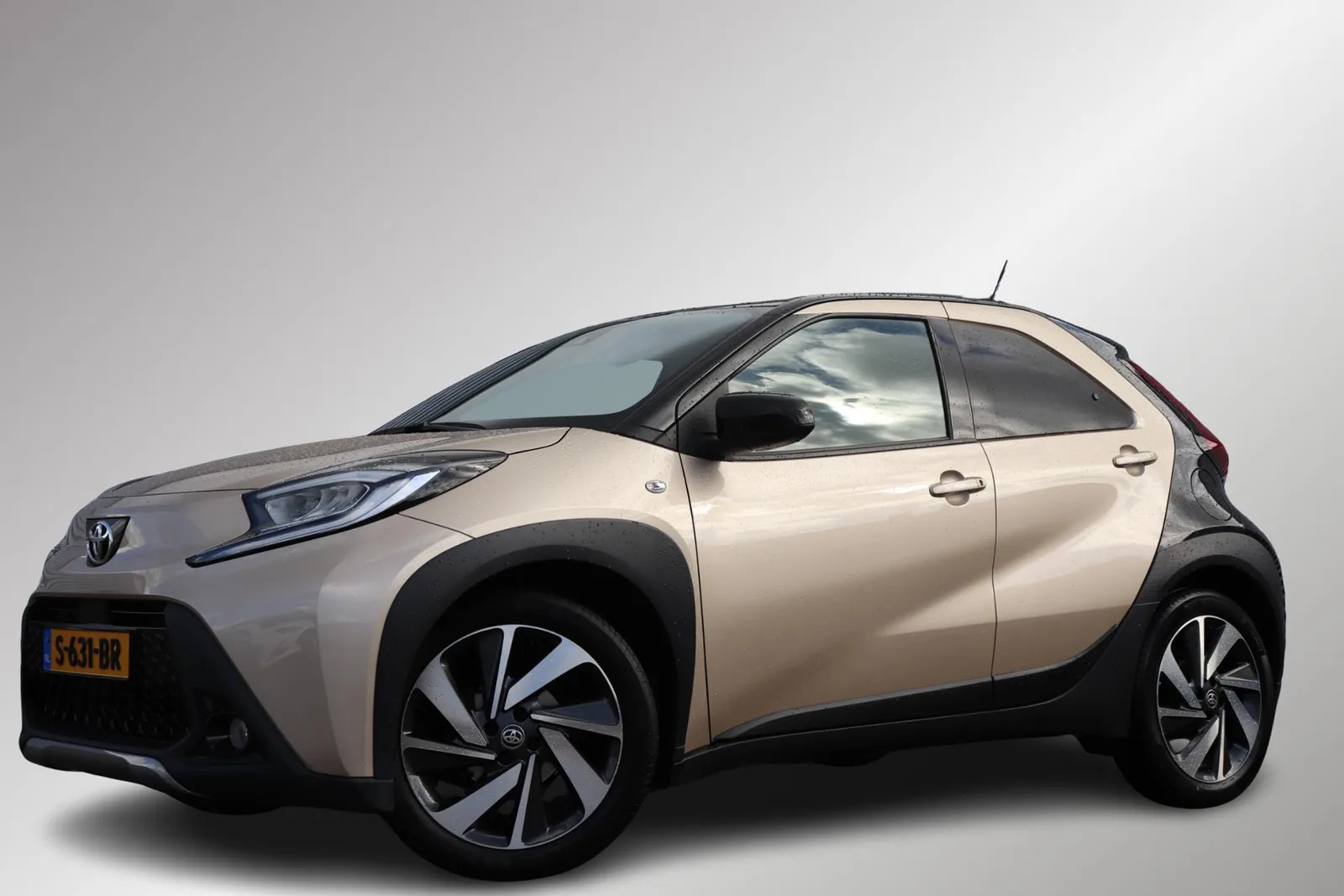 Toyota Aygo X (2023) — foto 1