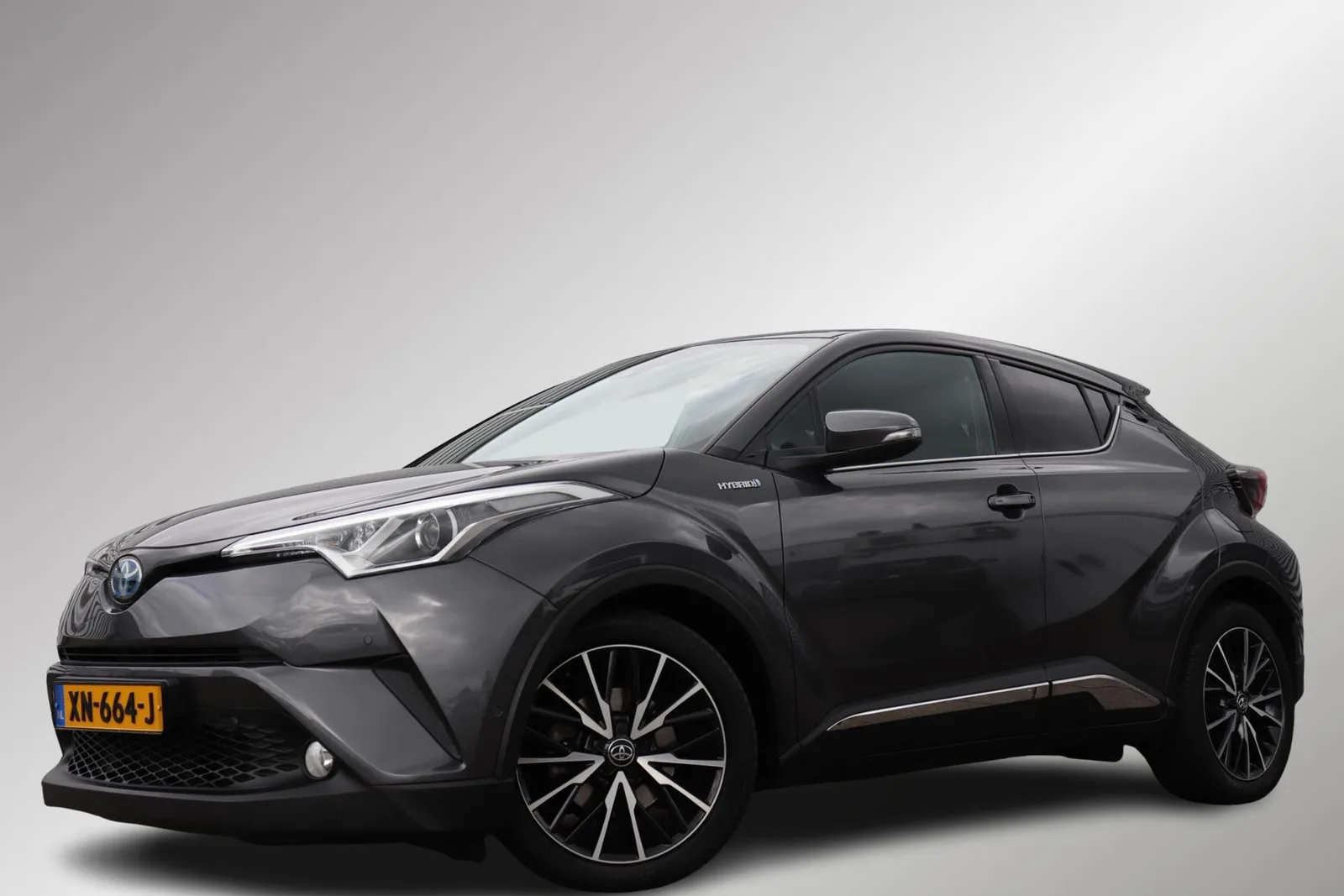 Toyota C-HR (2019) — foto 1