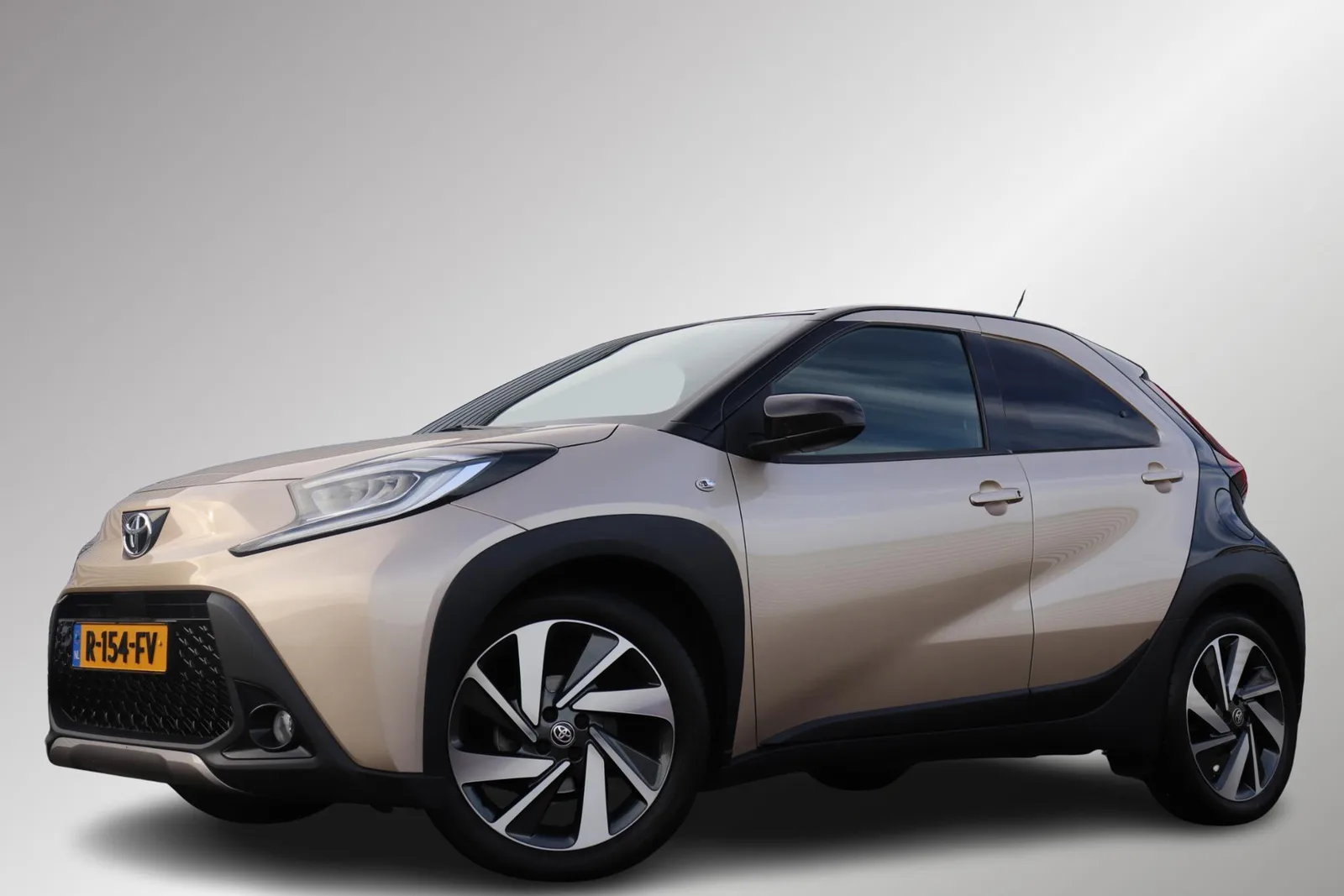 Toyota Aygo X (2022) — foto 1