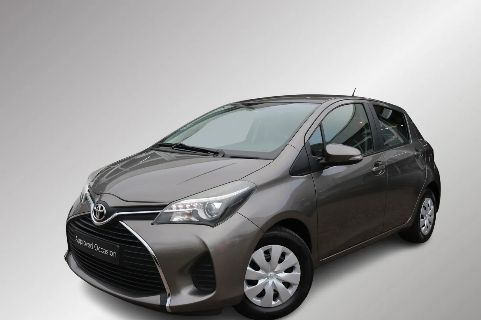 Toyota Yaris (2016) — foto 1