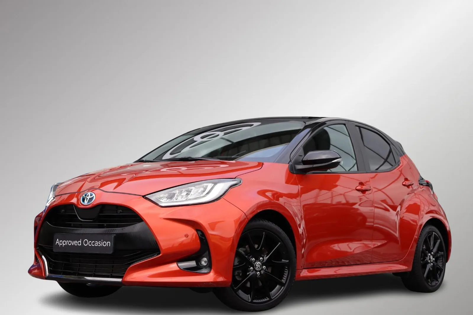 Toyota Yaris (2023) — foto 1
