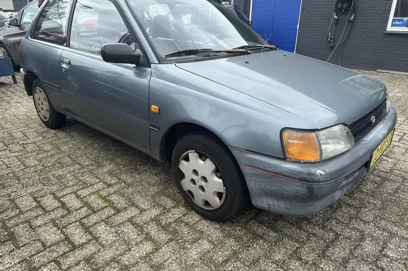 Toyota Starlet (1994)