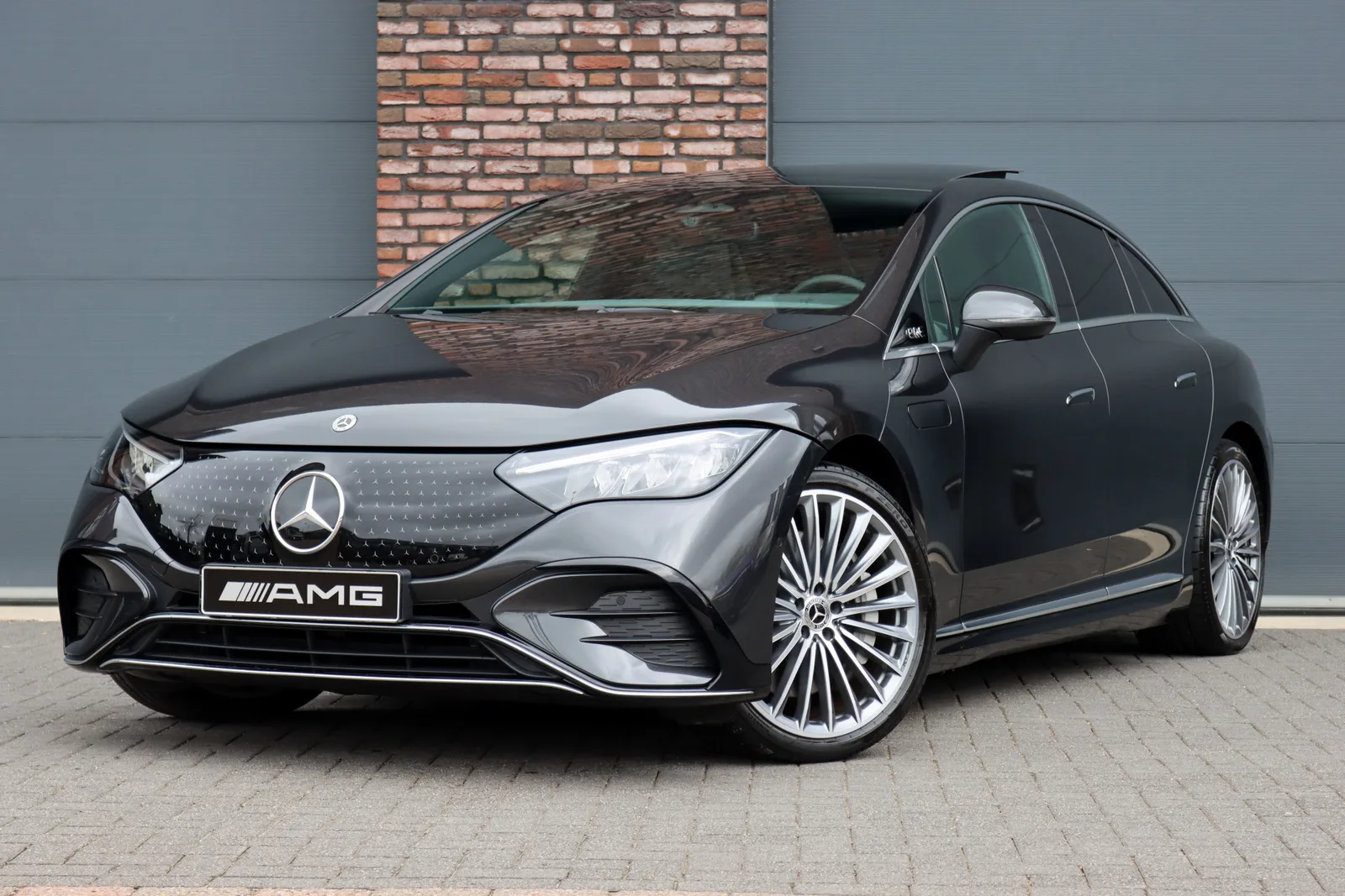 Mercedes-Benz EQE (2025) — foto 1