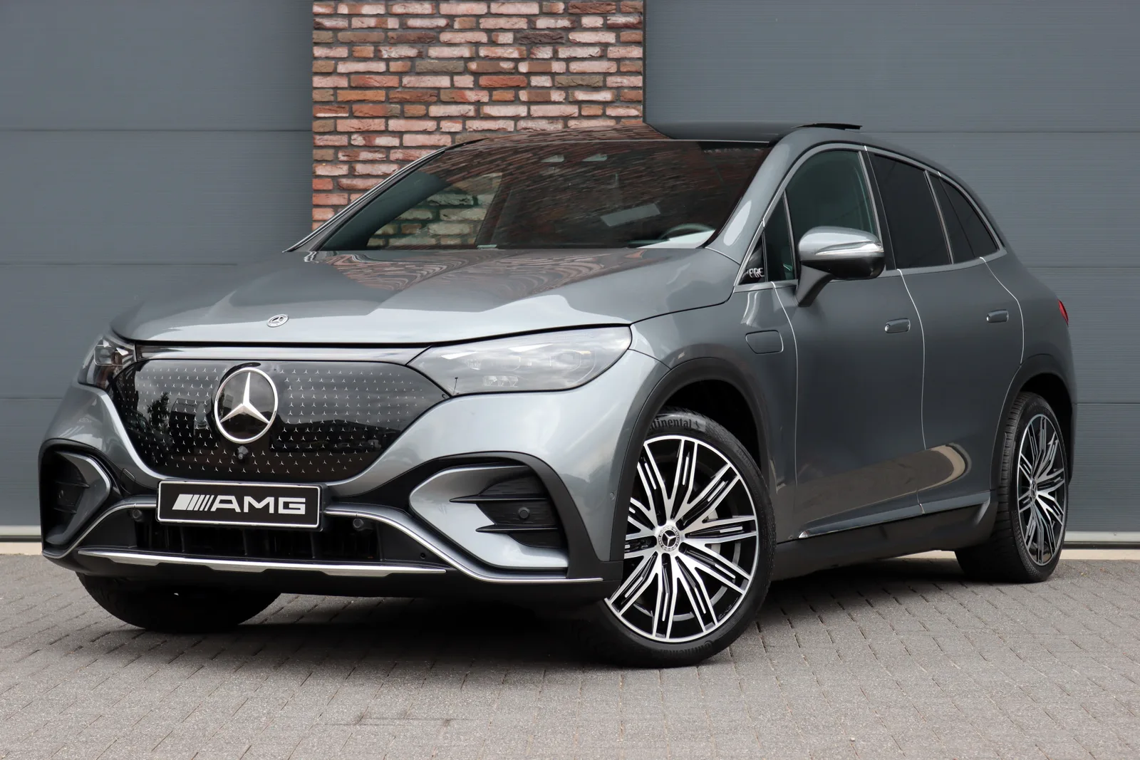Mercedes-Benz EQE-SUV (2024) — foto 1