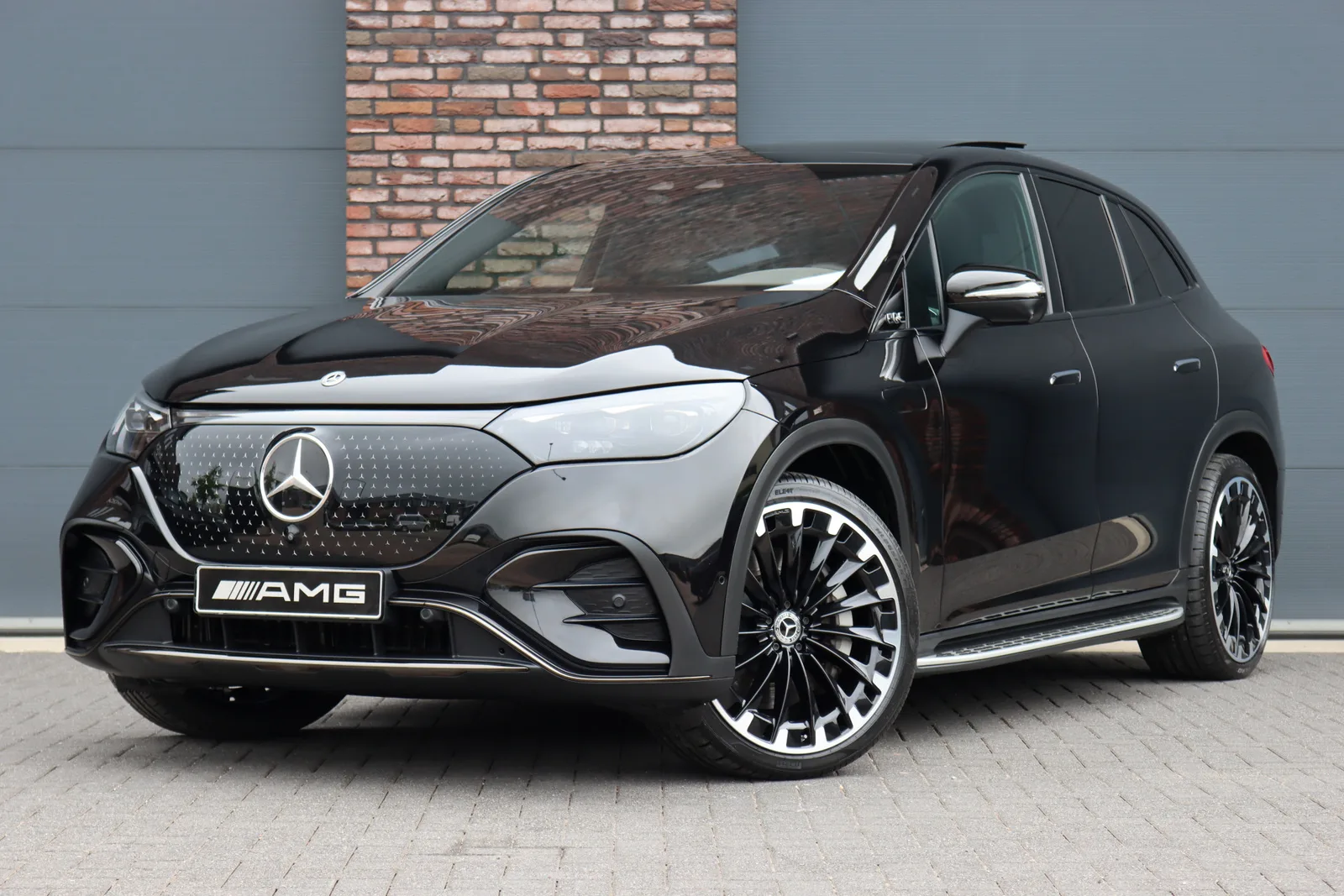 Mercedes-Benz EQE-SUV (2024) — foto 1