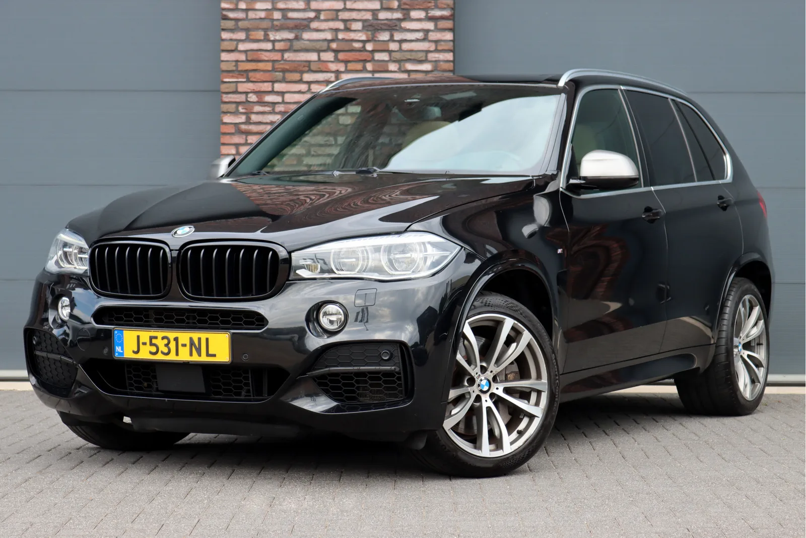 BMW X5 (2014) — foto 1
