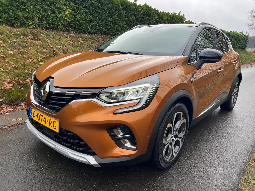 Renault Captur (2021) — foto 1