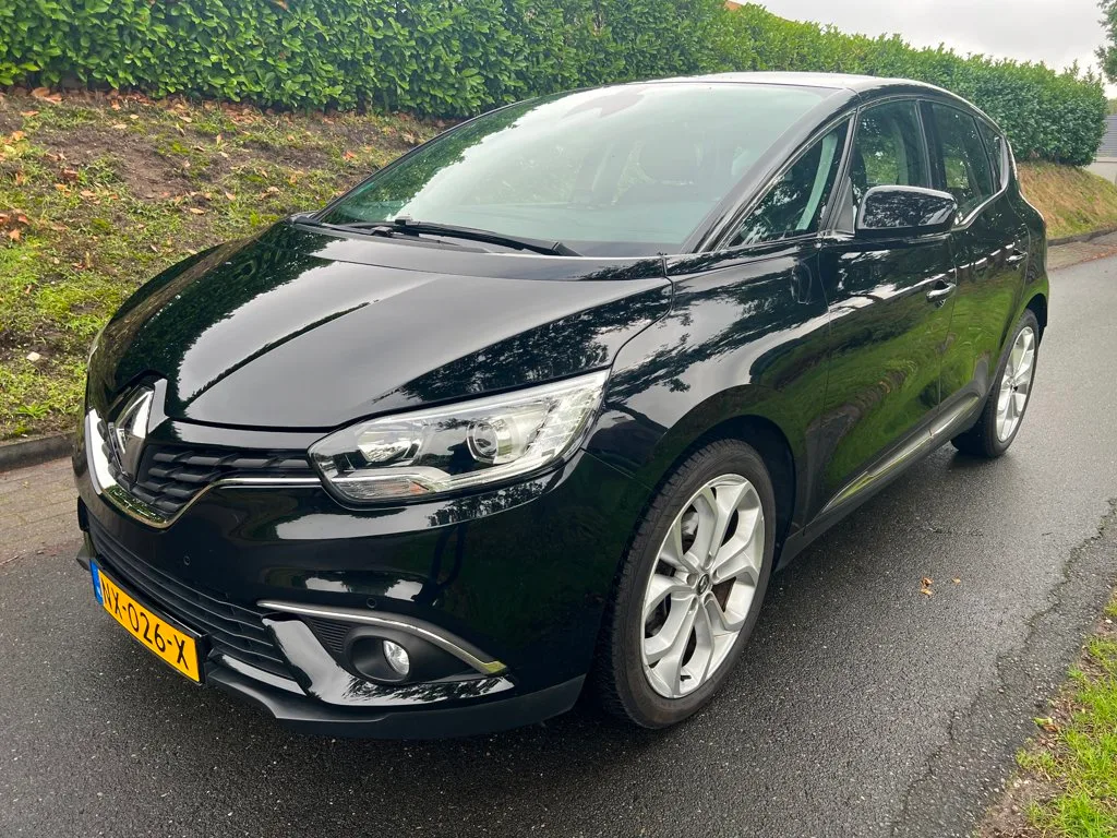 Renault Scénic (2017) — foto 1
