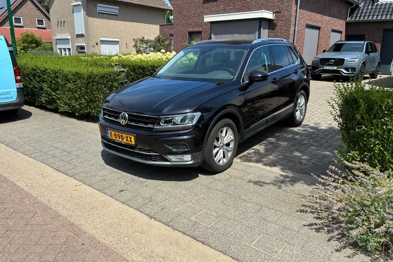 Volkswagen Tiguan (2016)