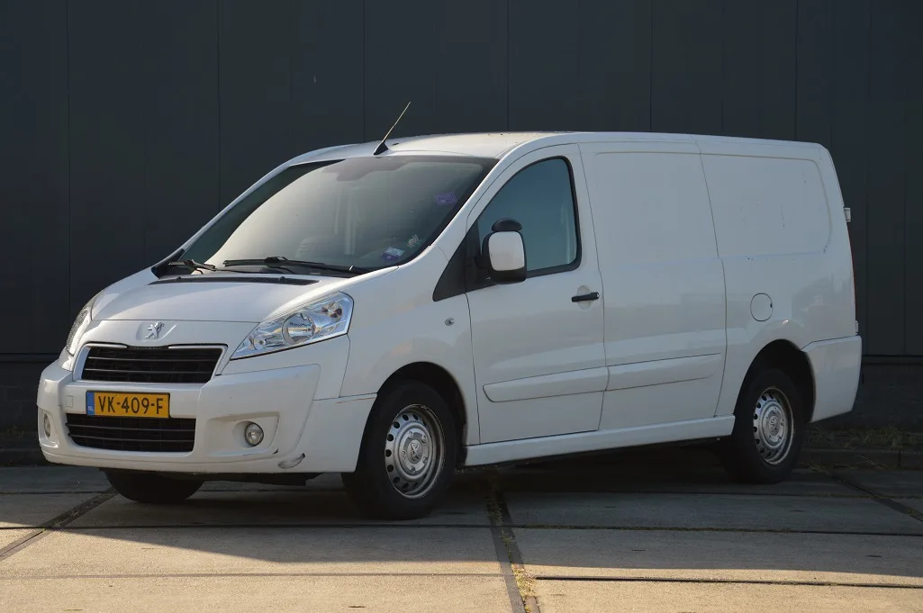 Peugeot Expert (2014) — foto 1