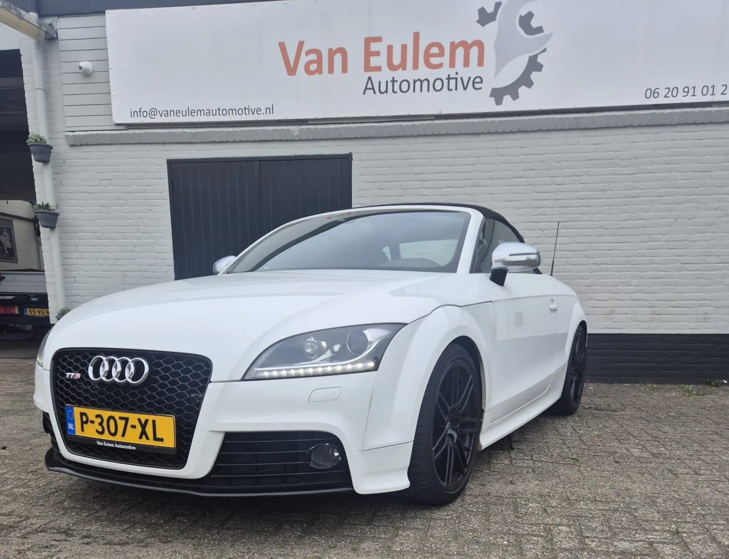 Audi TTS (2008) — foto 1
