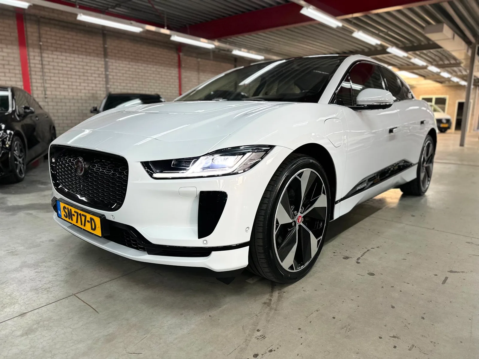 Jaguar I-Pace (2018) — foto 1