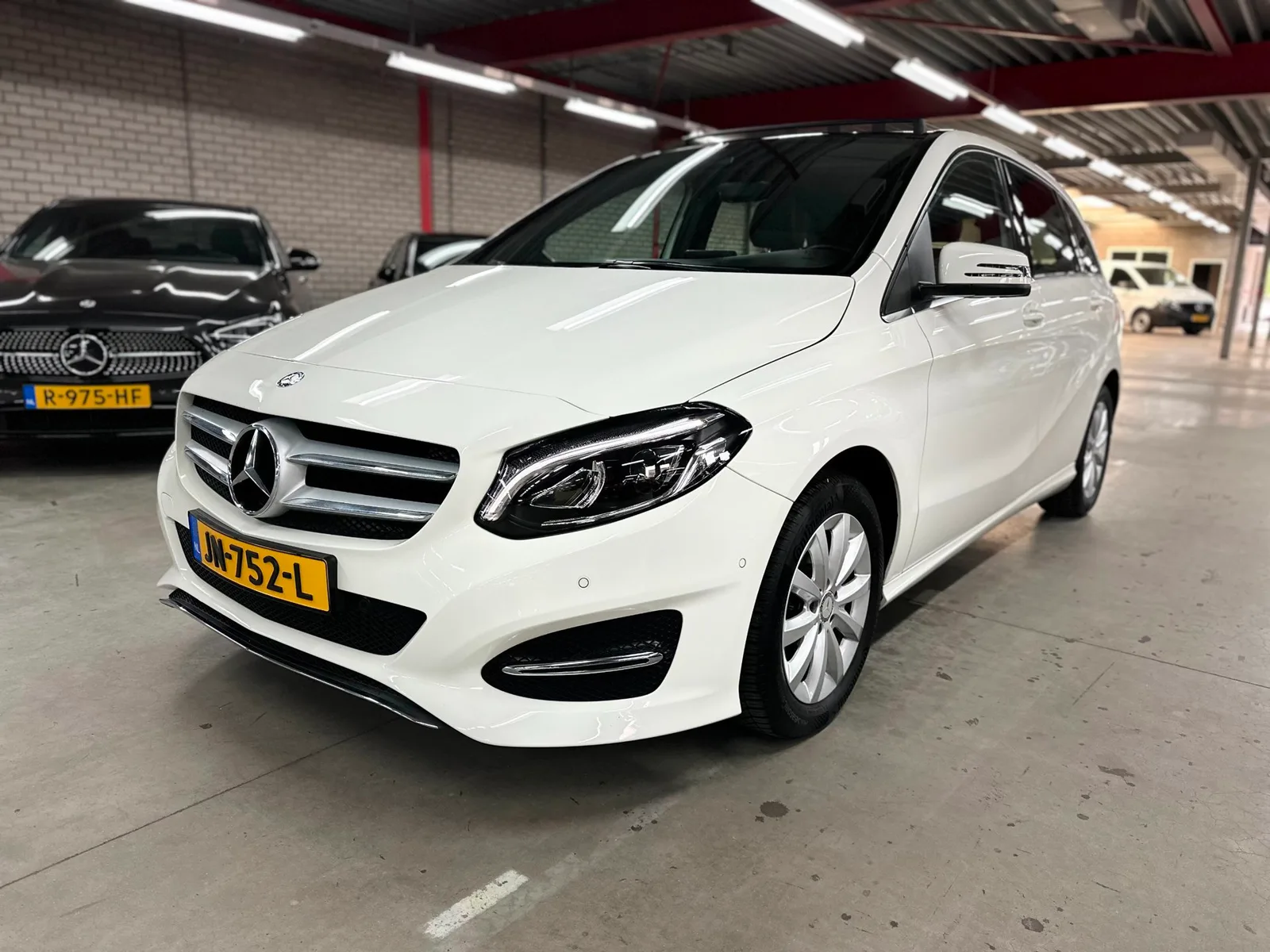 Mercedes-Benz B-Klasse (2016) — foto 1