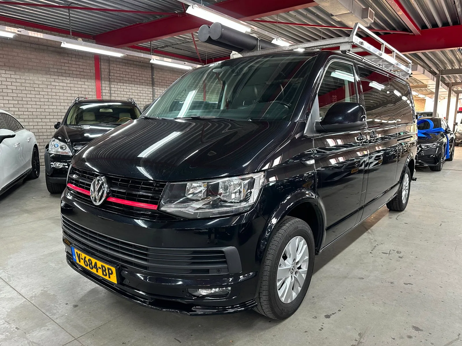 Volkswagen Transporter (2017) — foto 1
