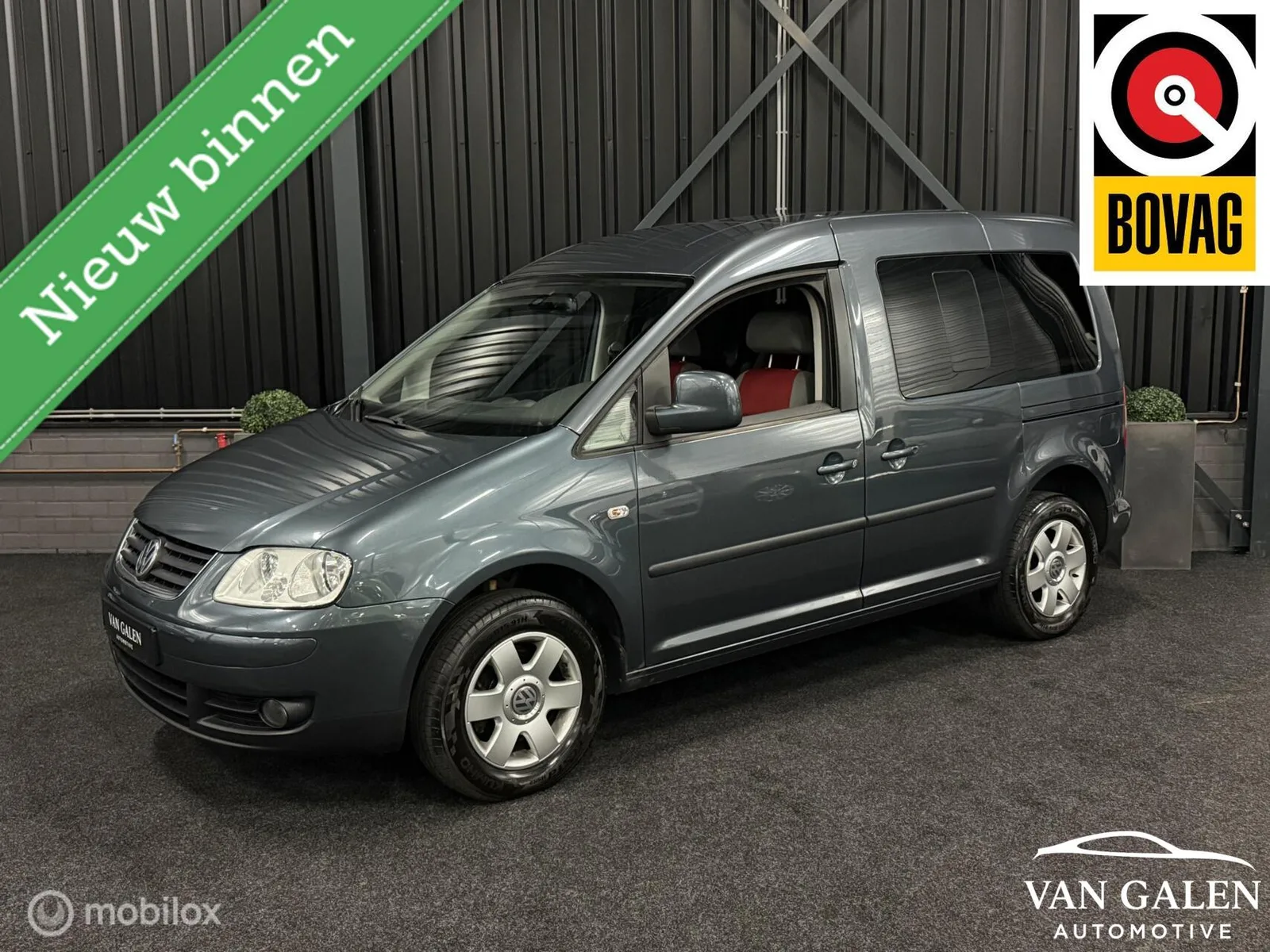 Volkswagen Caddy (2009) — foto 1