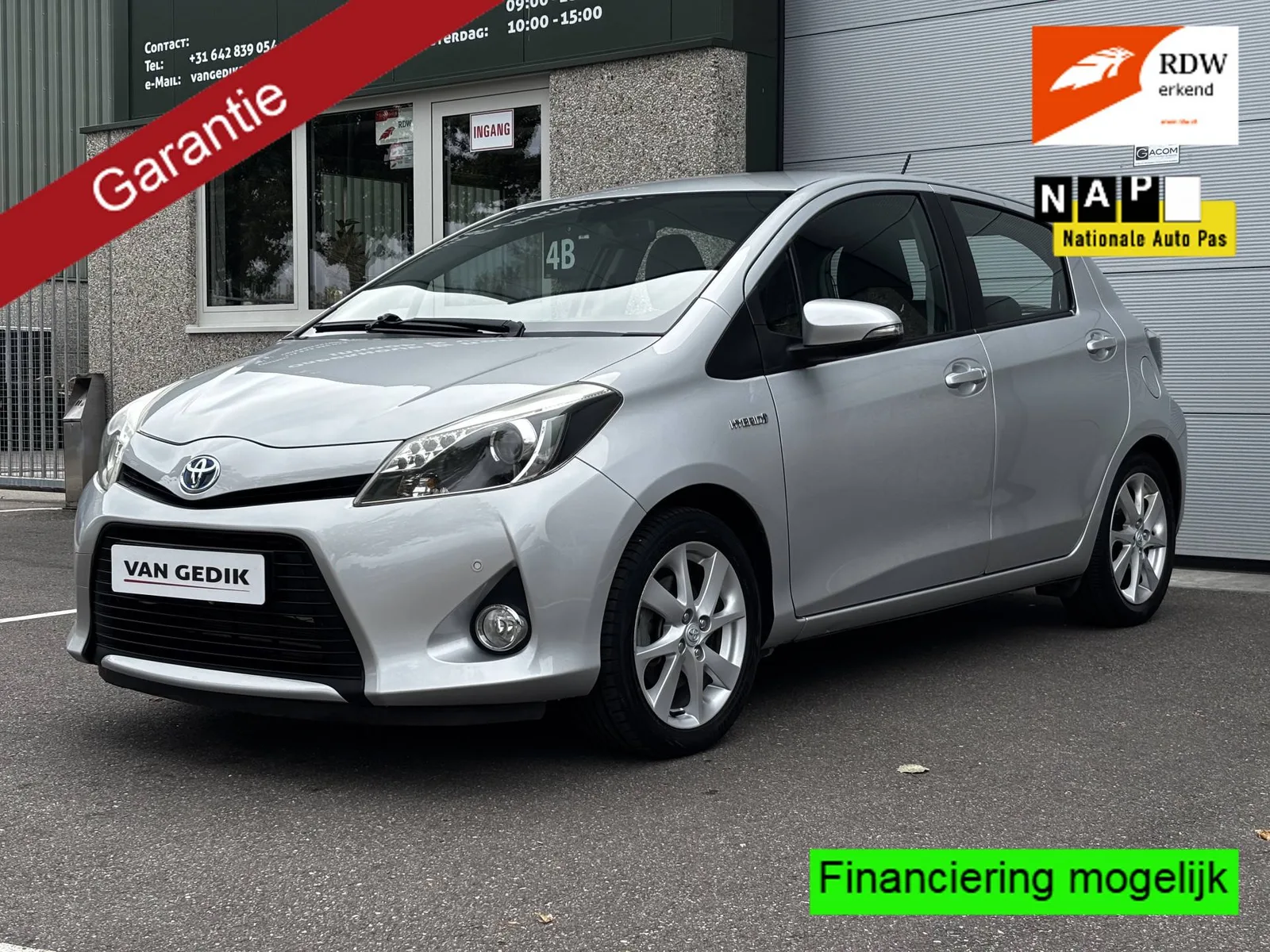Toyota Yaris (2012) — foto 1