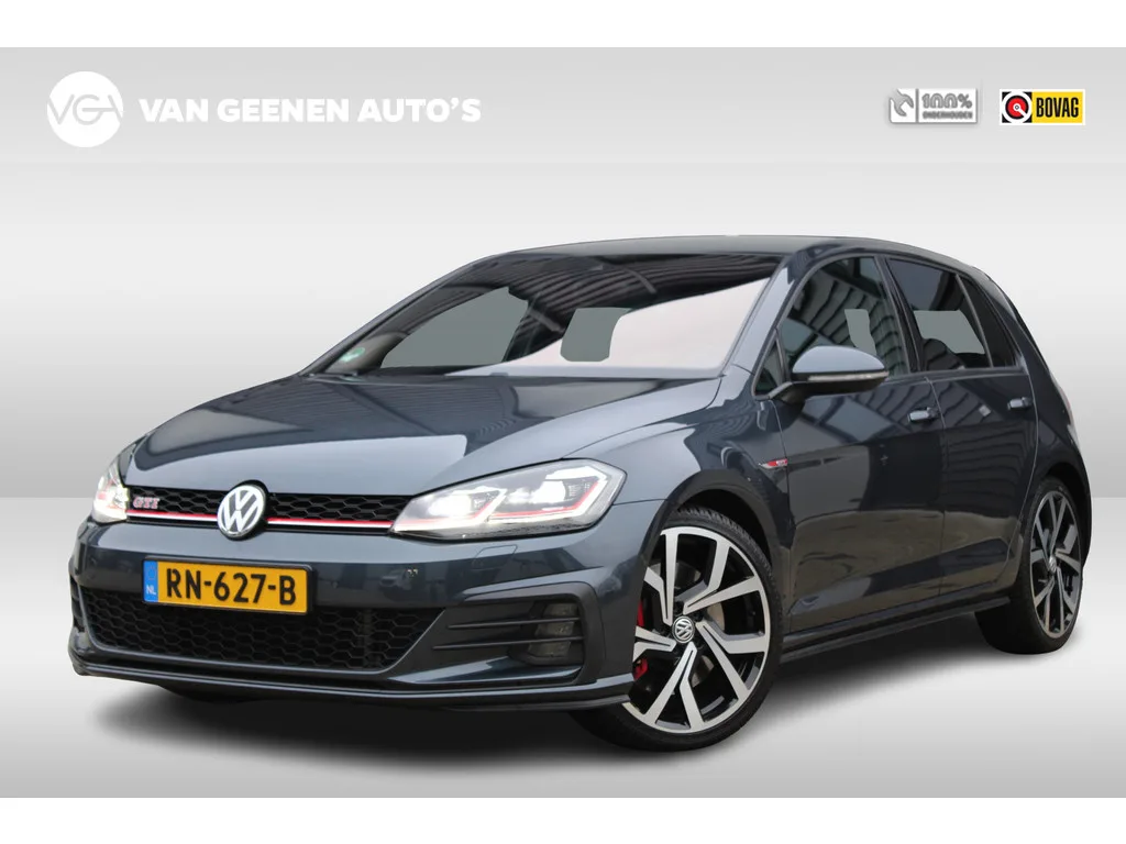 Volkswagen Golf (2018) — foto 1