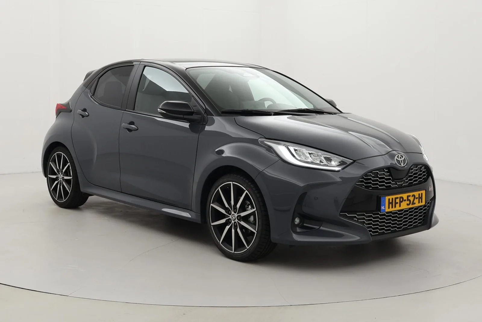 Toyota Yaris (2025) — foto 1