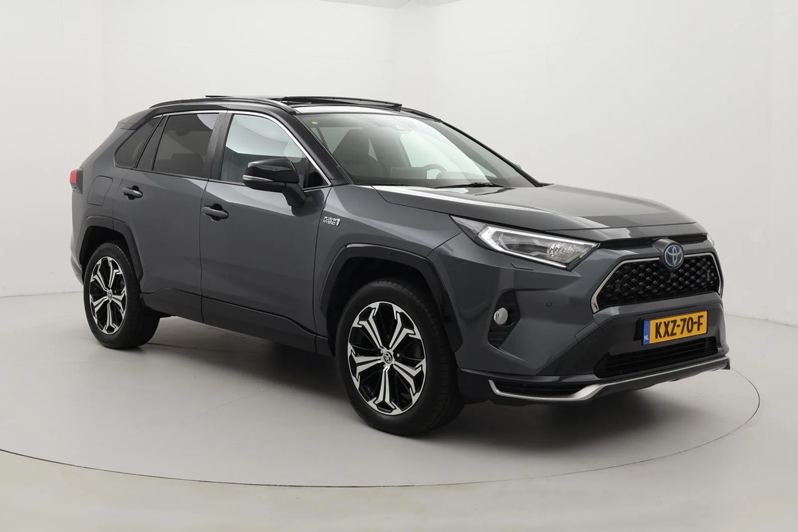 Toyota RAV4 (2021) — foto 1