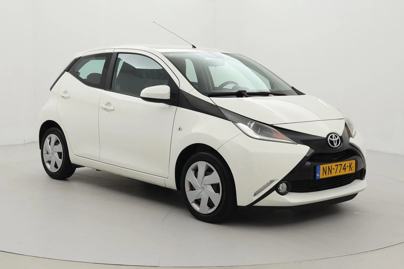 Toyota Aygo (2017) — foto 1