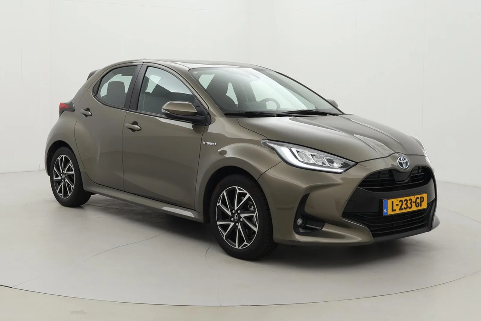 Toyota Yaris (2021) — foto 1