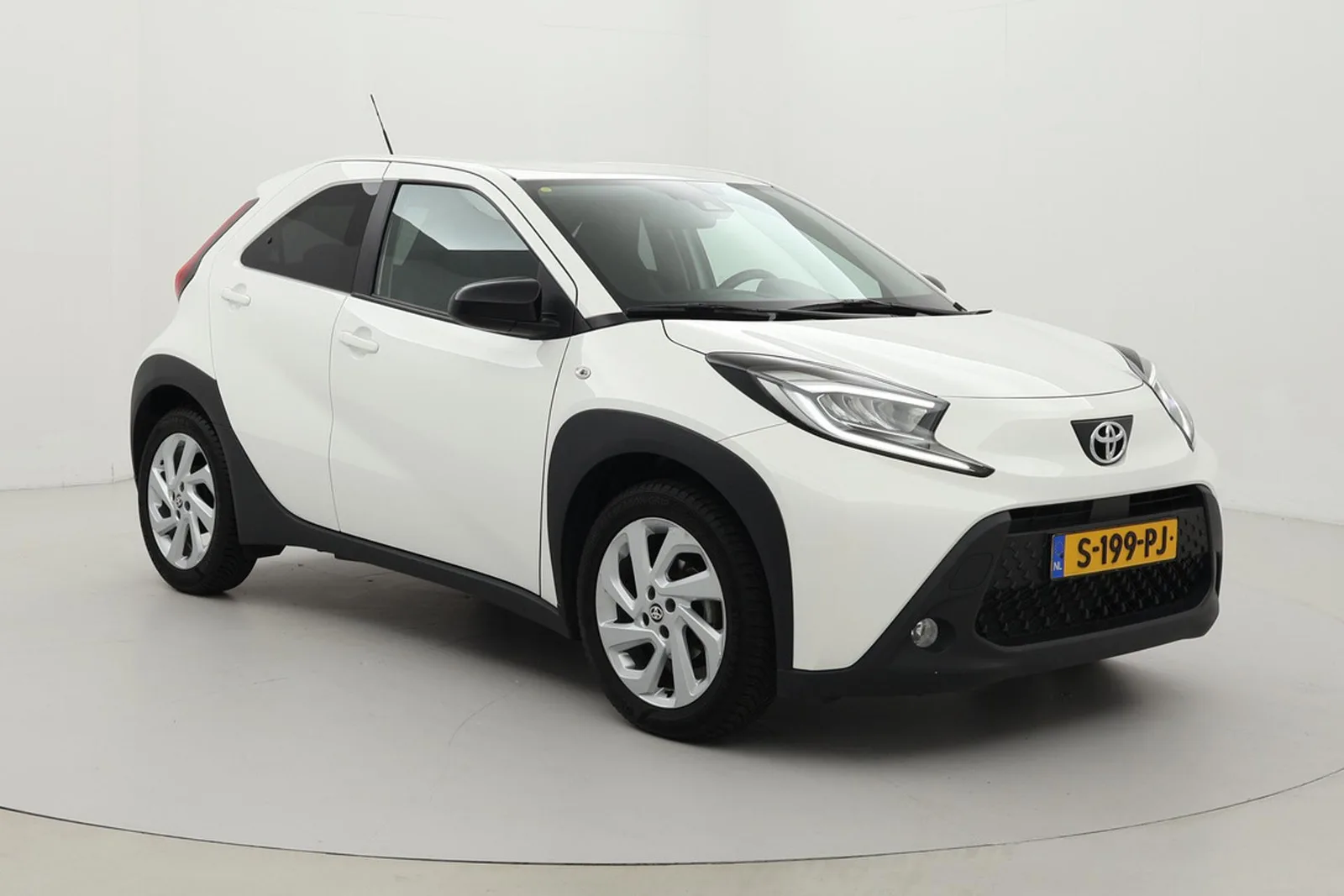 Toyota Aygo X (2023) — foto 1