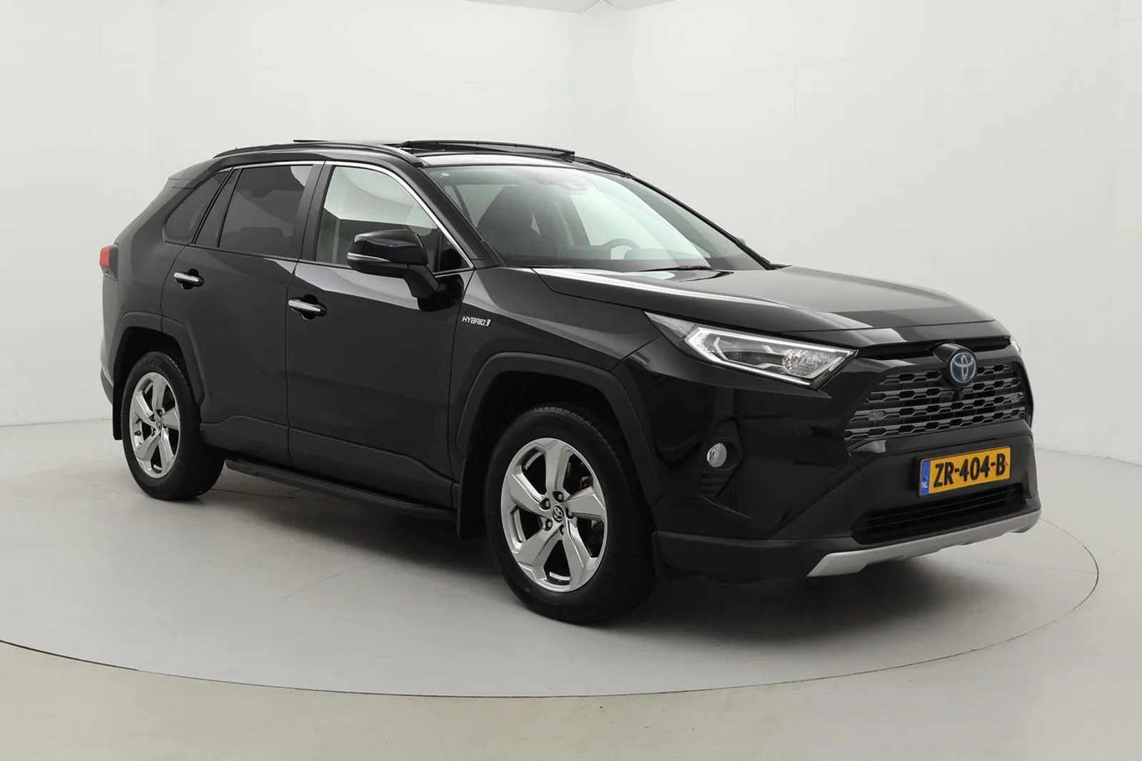 Toyota RAV4 (2019) — foto 1