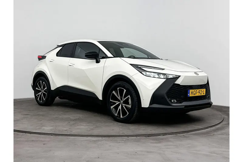 Toyota C-HR (2025)