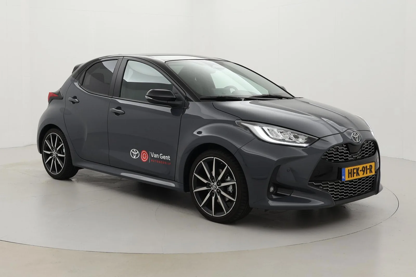 Toyota Yaris (2025) — foto 1