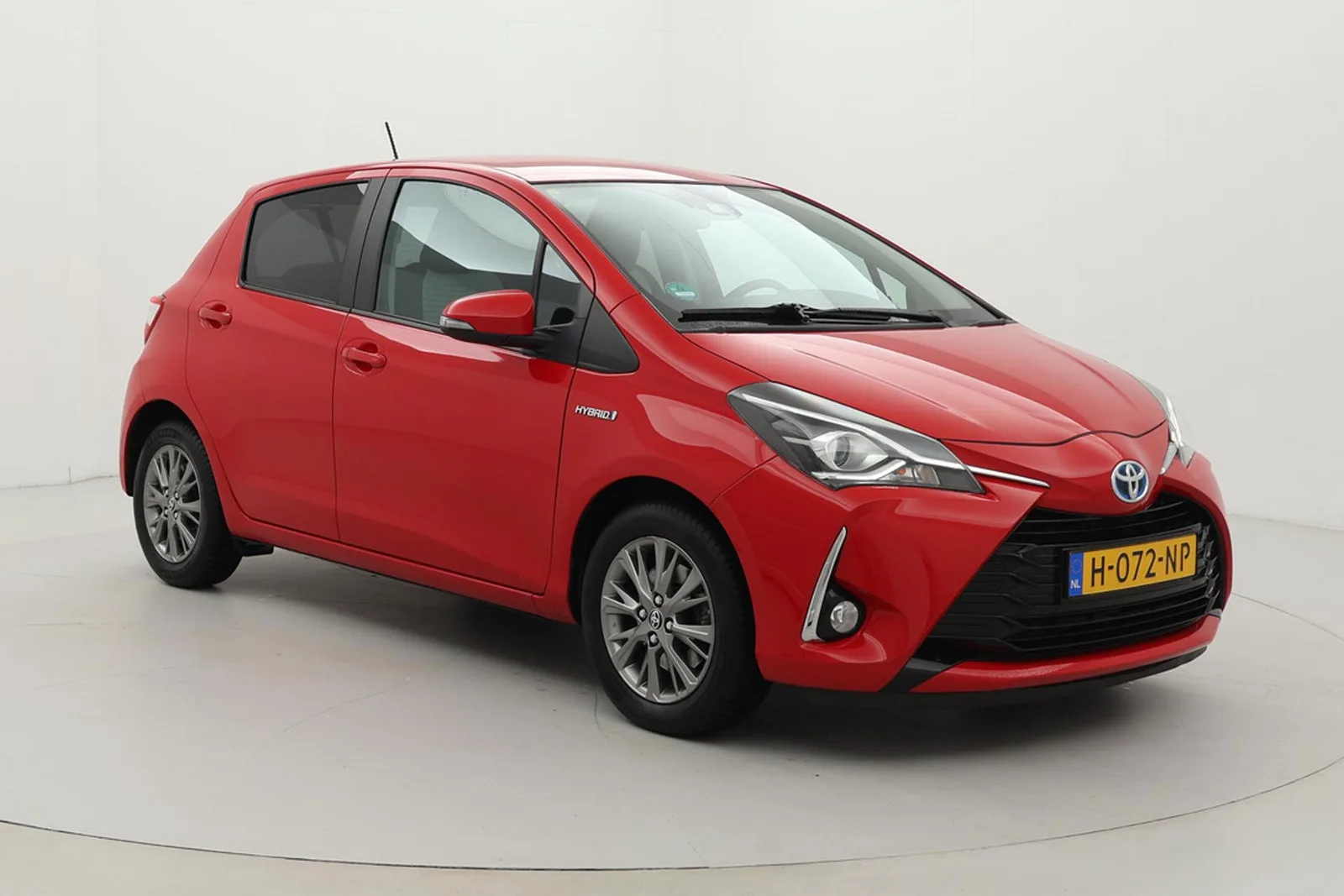 Toyota Yaris (2020) — foto 1